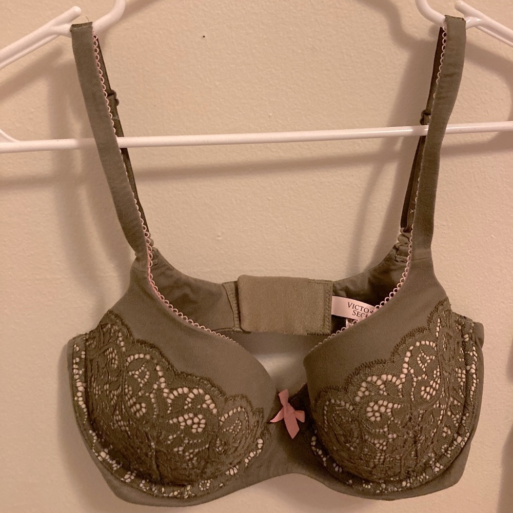 Victoria’s Secret Body By Victoria Lightly Lined